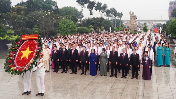 nhieu dang bo truc thuoc trung uong khai mac dai hoi