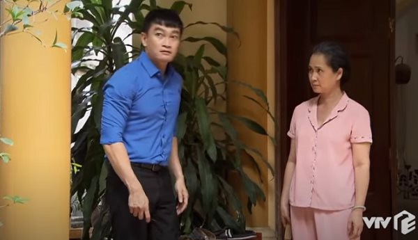 truc tiep phim lua am tap 17 tren kenh vtv1 ba mai canh bao con trai sau khi vo tinh gap lai ngoc