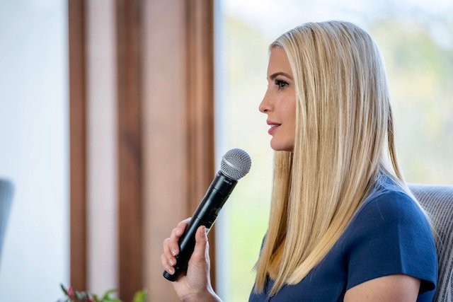 Tiêu điểm - Mãn nhãn với gu thời trang tinh tế và thanh lịch của Ivanka Trump (Hình 2).