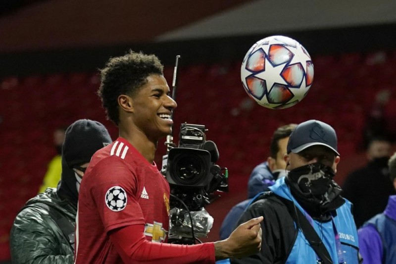 ghi hat trick vao luoi leipzig marcus rashford lap ky luc o champions league