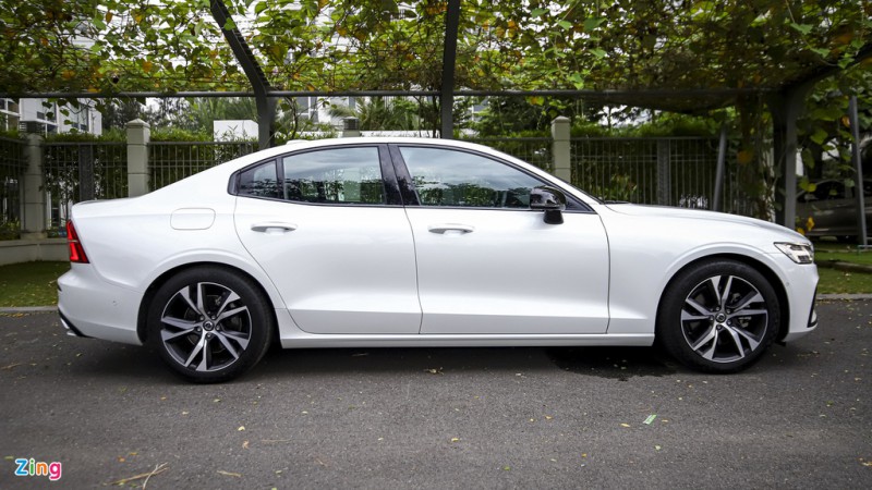 Volvo S60 R-Design anh 6