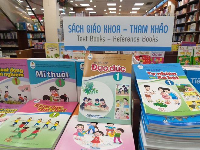 Giáo dục - Nghịch lý thiếu sách giáo khoa, loạn sách tham khảo lớp 1