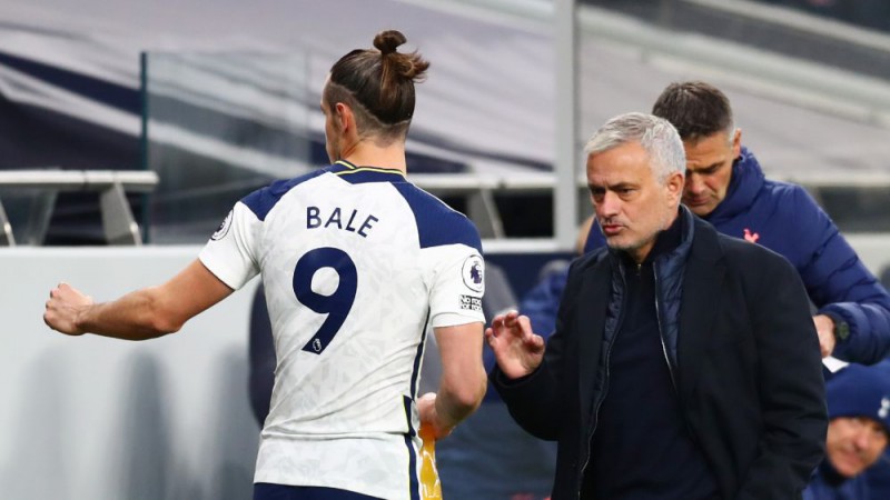 HLV Mourinho không ngại công kích Real Madrid khi Gareth Bale ghi bàn cho Tottenham