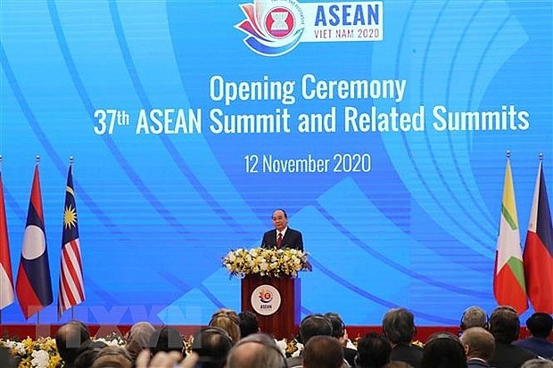 asean vung vang vuot len thach thuc huong toi thinh vuong