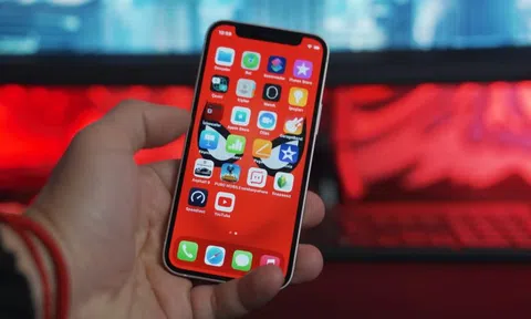 Apple cảnh báo một thói quen cực kỳ nguy hiểm của người dùng iPhone, ai cũng đang mắc phải!