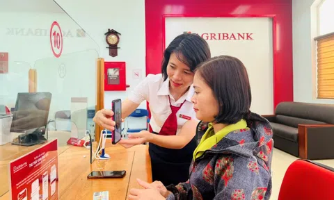 Thu thập sinh trắc học trên Agribank Plus - Cơ hội rinh iPhone 16 mỗi ngày