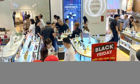 Đi từ Long An lên TP.HCM, dành 3 ngày để săn sale Black Friday