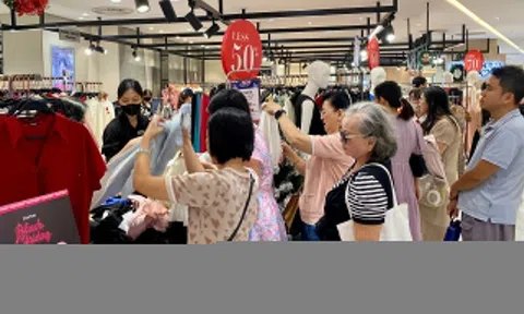 Xin nghỉ làm để đi 'săn sale' Black Friday